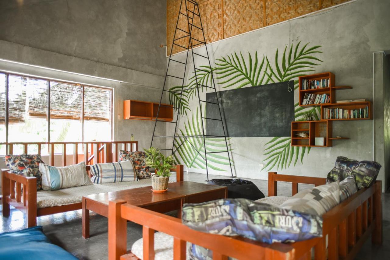 Sinag Hostel (Adults Only) General Luna  Exterior photo